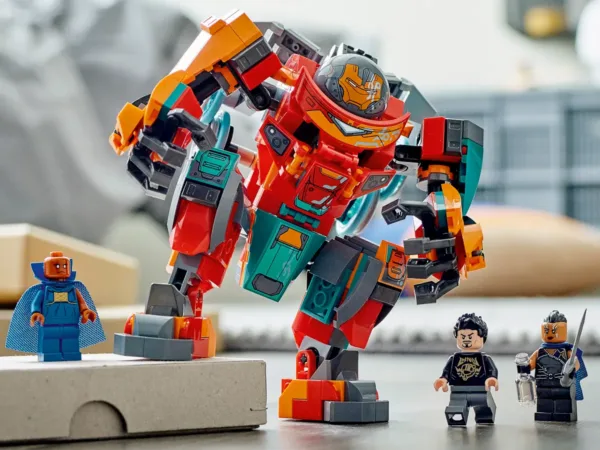 LEGO 76194 Tony Starks sakaarianischer Iron Man. – Bild 3