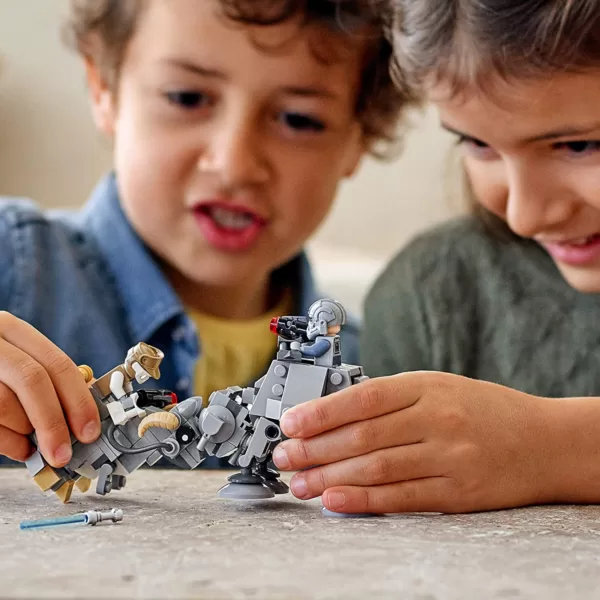 LEGO 75298 Star Wars at-at vs. Tauntaun Microfighters Bauset mit Luke Skywalker und at-at Pilot Minifiguren – Bild 7